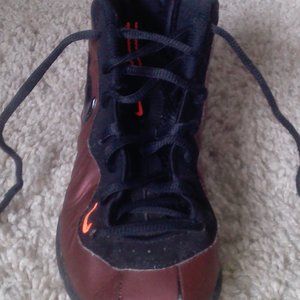 Nike size 1y brown & orange